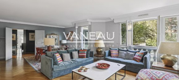 1 bedroom Apartment in Paris, France No. 135912 2