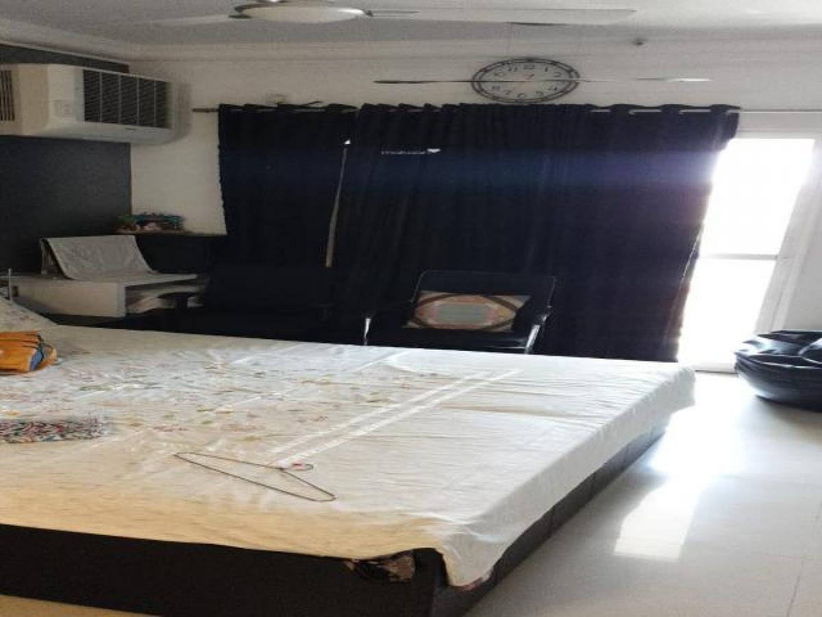 4 bedrooms House in Bangalore, India No. 12922