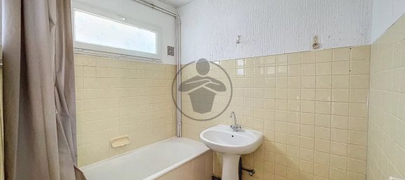 2 Schlafzimmer Haus in Saint-Quentin, France, Nr. 67674 10