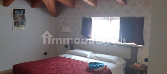 Отель, гостиница с 5 комнатами в Саннадзаро де Бургонди, Италия № 282328 14