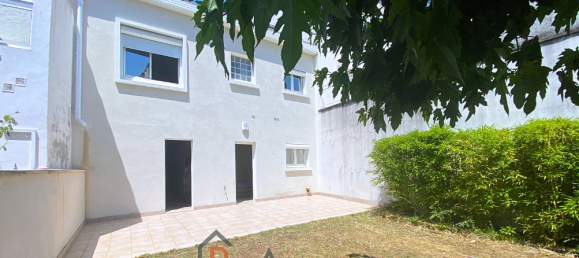 2 Schlafzimmer Haus in Saint-Sulpice-de-Royan, France, Nr. 320698 8