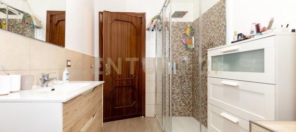 5غرفة شقة في Misterbianco, Italy رقم 63643 46