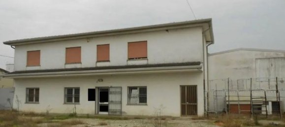 Gewerbliche Immobilie in Villadose, Italy 840m², Nr. 206950 2