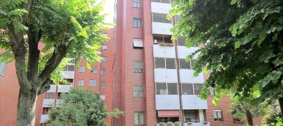 Apartamento de 3 habitaciónes en Corsico, Italy No. 37260 3