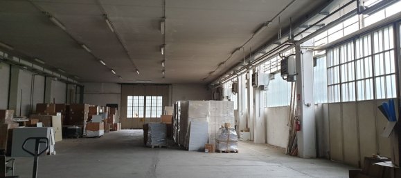 2750m² Warehouse in Pianezza, Italy No. 224976 26