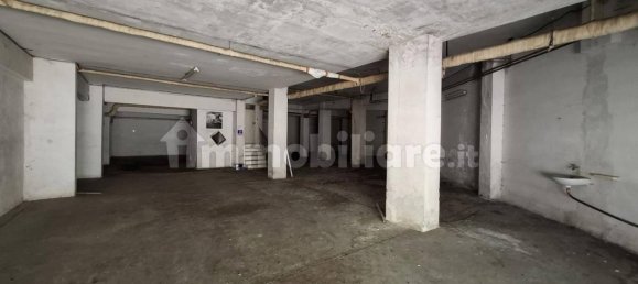 421m² Garage in Ancona, Italy No. 313657 2