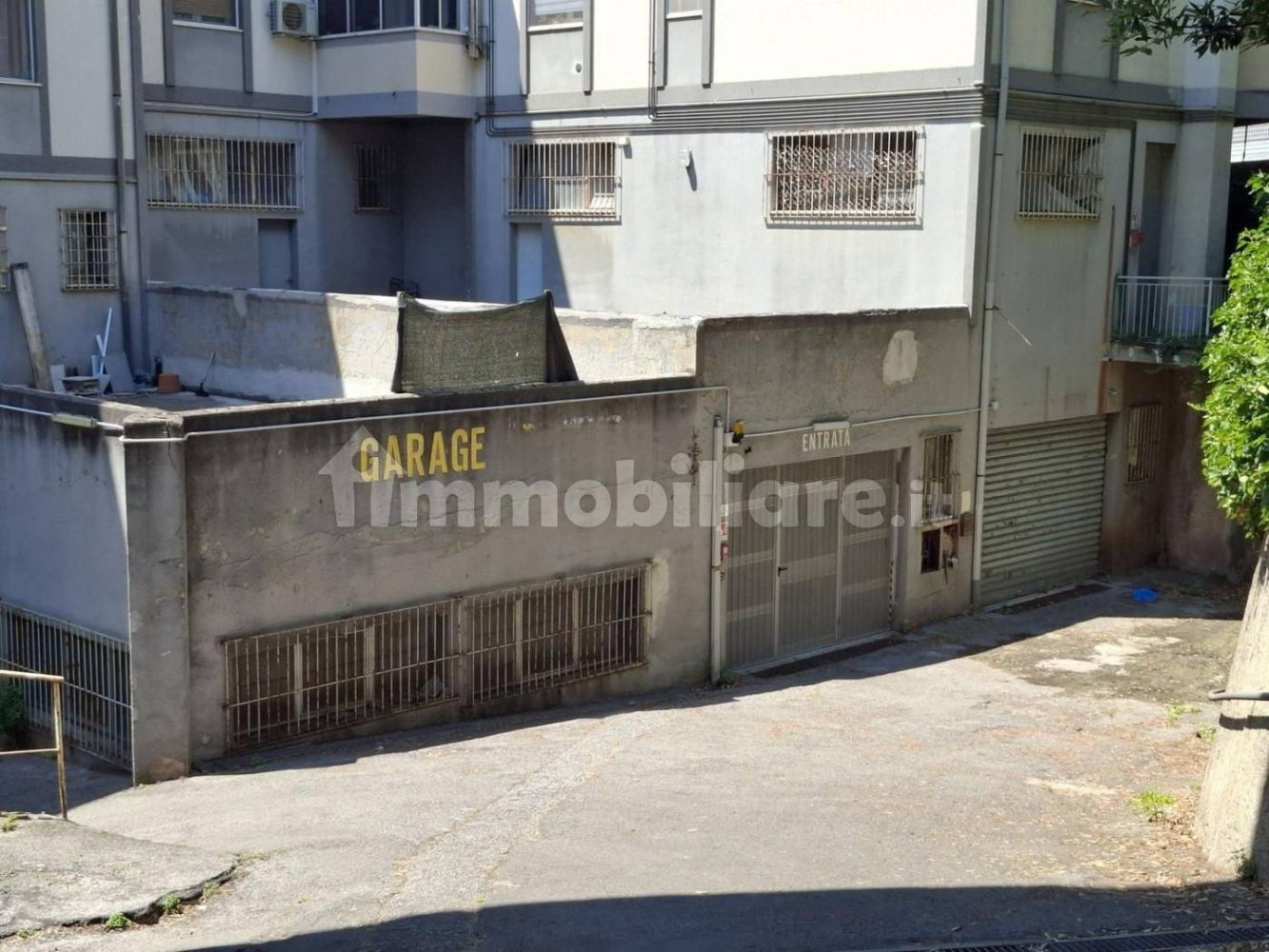 421m² Garage in Ancona, Italy No. 313657