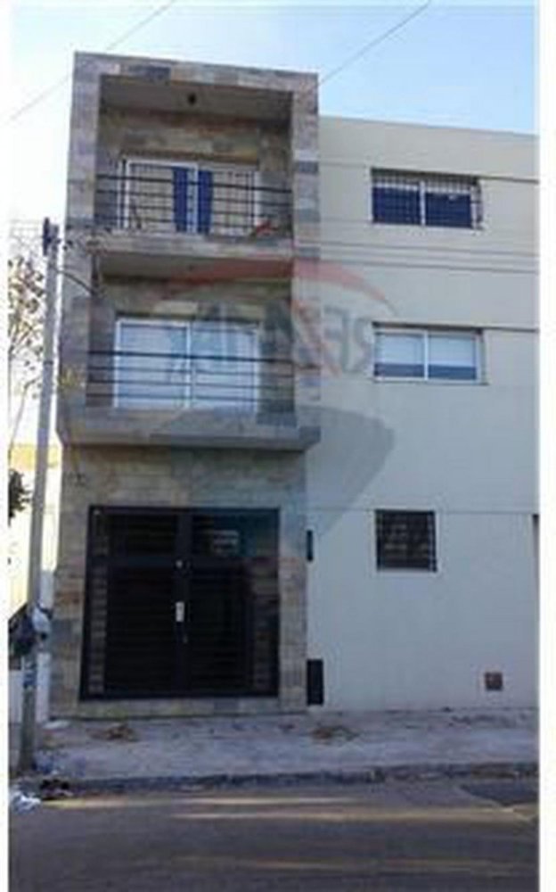 2 bedrooms Apartment in Quilmes, Argentina No. 19196