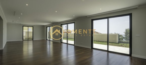 3 bedrooms House in Funchal, Portugal No. 94303 14