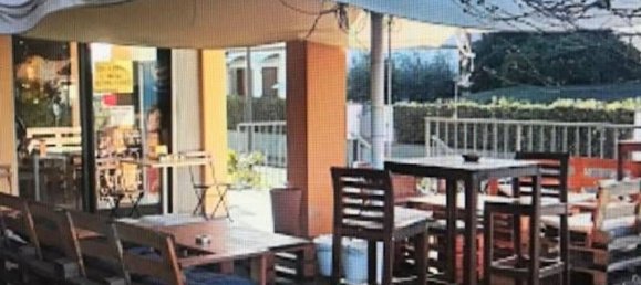 60m² Commercial property in Montignoso, Italy No. 155189 12