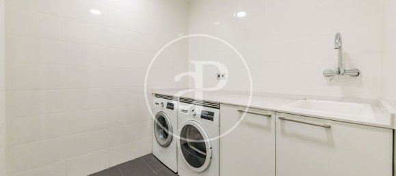 5 غرف نوم منزل في Madrid, Spain رقم 28820 39