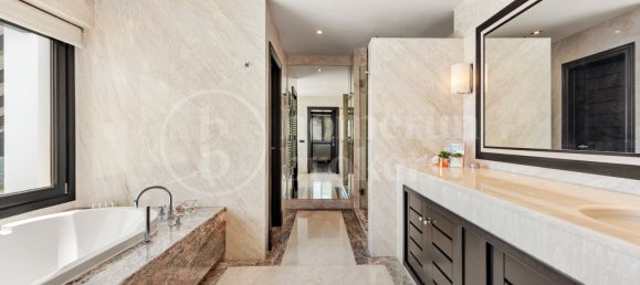 8 bedrooms Villa in Malaga, Spain No. 167252 19