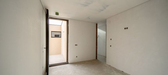 4 bedrooms House in Sao Felix da Marinha, Portugal No. 112339 9