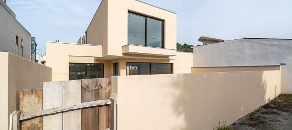 4 bedrooms House in Sao Felix da Marinha, Portugal No. 112339 14