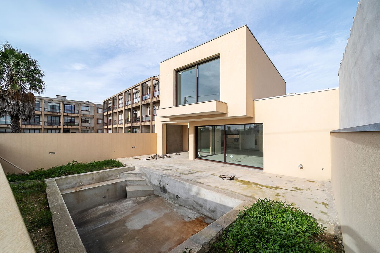 4 bedrooms House in Sao Felix da Marinha, Portugal No. 112339