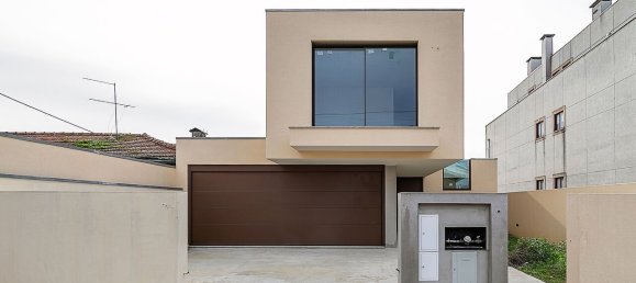 4 bedrooms House in Sao Felix da Marinha, Portugal No. 112339 16