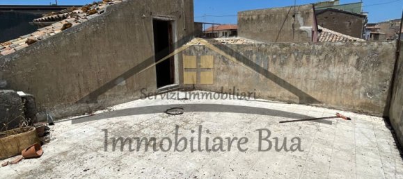 5 rooms House in Adrano, Italy No. 308863 5