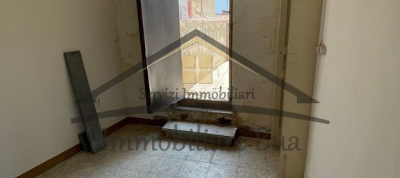 5 rooms House in Adrano, Italy No. 308863 3