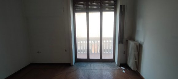 4 bedrooms Apartment in Borgomanero, Italy No. 362556 13