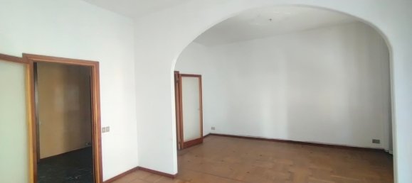 4 bedrooms Apartment in Borgomanero, Italy No. 362556 6