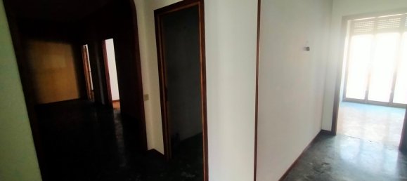 4 bedrooms Apartment in Borgomanero, Italy No. 362556 9