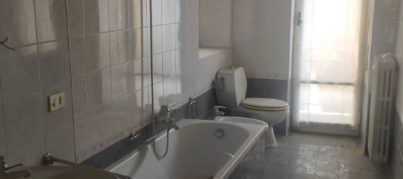 4 bedrooms Apartment in Borgomanero, Italy No. 362556 16