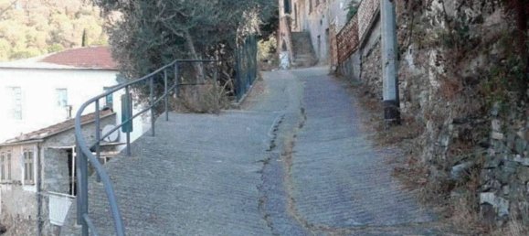 3 rooms Apartment in Imperia, Italy No. 183871 4