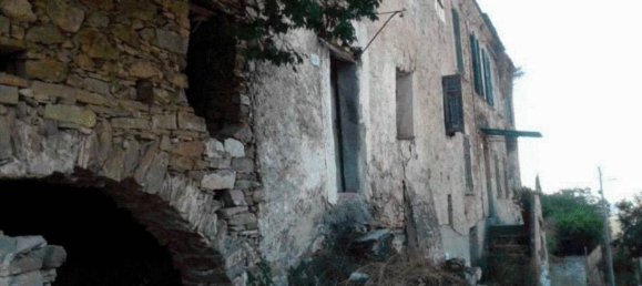 3 rooms Apartment in Imperia, Italy No. 183871 6