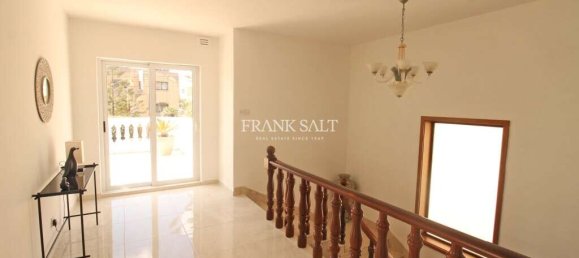 4 غرف نوم فيلا في Swieqi, Malta رقم 3169 10