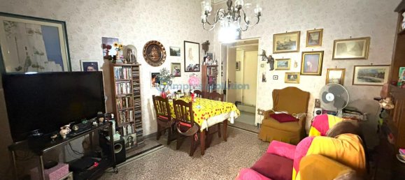 5 rooms Apartment in Naples, Italy No. 132813 4