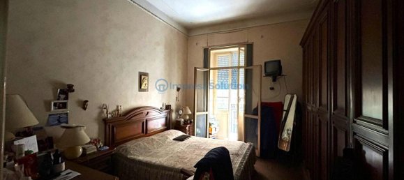 5 rooms Apartment in Naples, Italy No. 132813 8