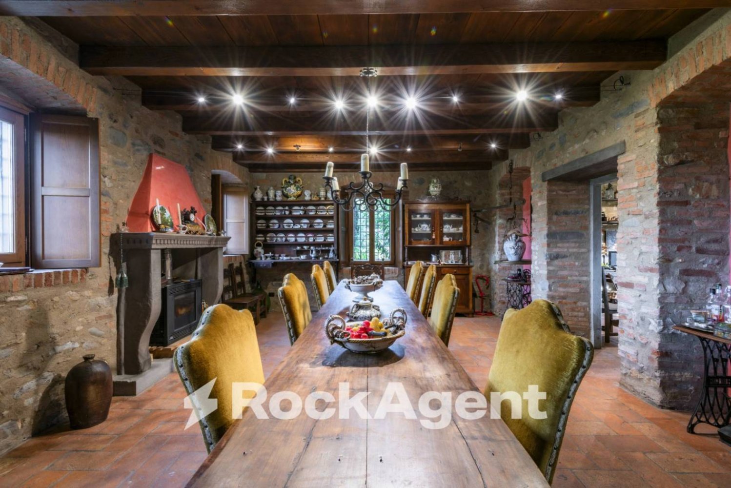 6 Schlafzimmer Haus in Levate, Italy, Nr. 295739