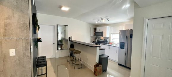 2 Schlafzimmer Villa in Miami, USA, Nr. 615900 25