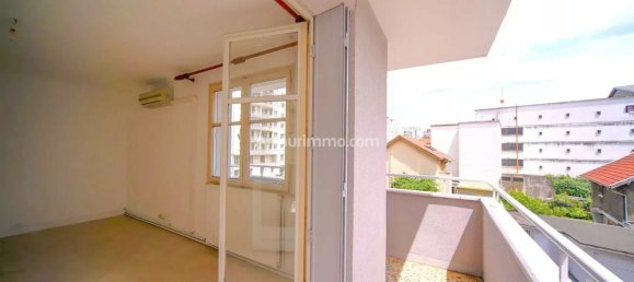 Квартира с 3 спальнями в Гренобль, Франция № 355420 4