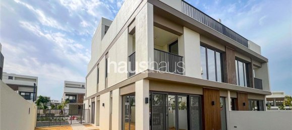 5 bedrooms Villa in Tilal Al Ghaf, UAE No. 98778 3