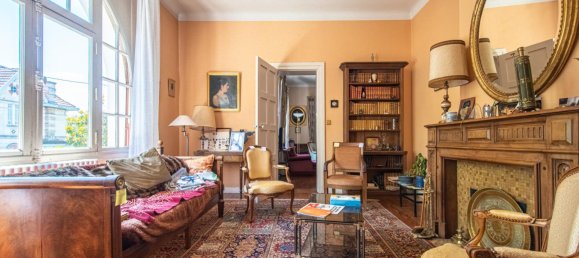 9 bedrooms Villa in Pessac, France No. 276756 2