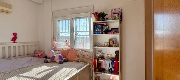 Villa de 4 dormitorios en Torrevieja, Spain No. 177113 8