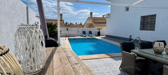 Villa de 4 dormitorios en Torrevieja, Spain No. 177113 18