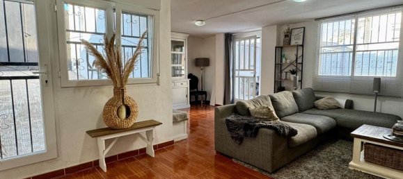 Villa de 4 dormitorios en Torrevieja, Spain No. 177113 2