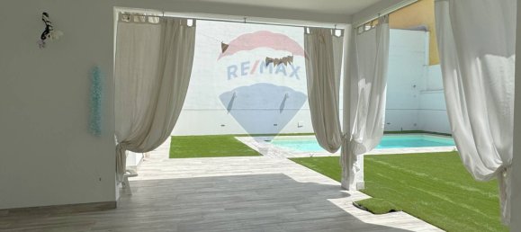 8 bedrooms House in Naples, Italy No. 310965 11