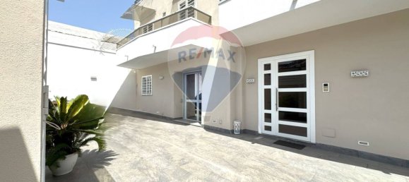 8 bedrooms House in Naples, Italy No. 310965 4