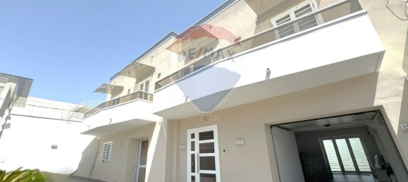 8 bedrooms House in Naples, Italy No. 310965 2