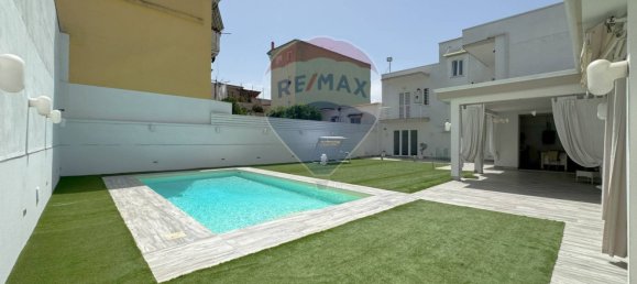 8 bedrooms House in Naples, Italy No. 310965 19