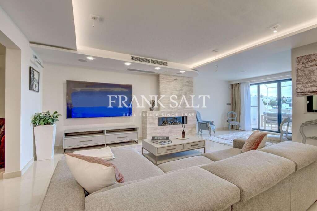 Ático de 3 dormitorios en Swieqi, Malta No. 10620