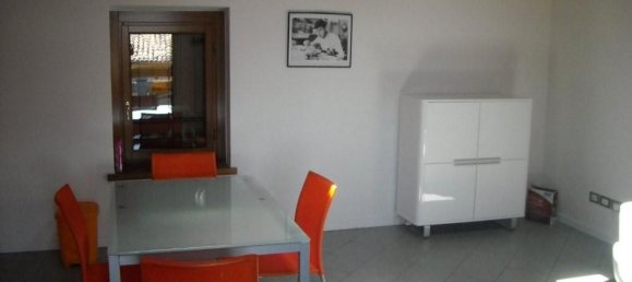 3 rooms Apartment in Udine, Italy No. 99457 2