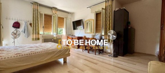 3 bedrooms Apartment in Venice, Italy No. 341723 2