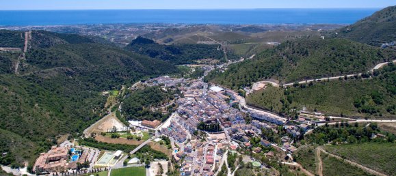 4 bedrooms Villa in Benahavis, Spain No. 84916 5