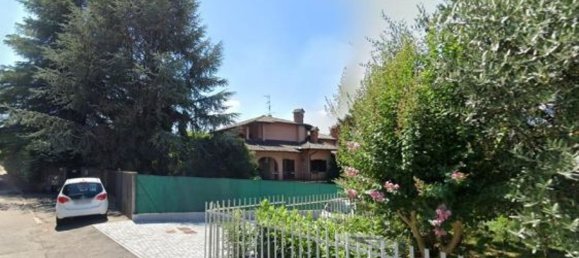 5غرفة فيلا في Casnate con Bernate, Italy رقم 74121 16