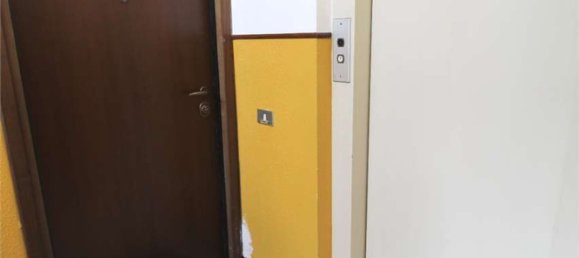 3 rooms Apartment in Novara, Italy No. 159786 17