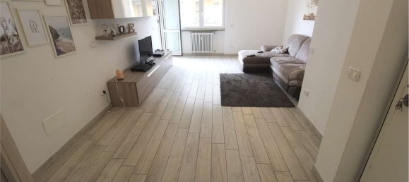 3 rooms Apartment in Novara, Italy No. 159786 12